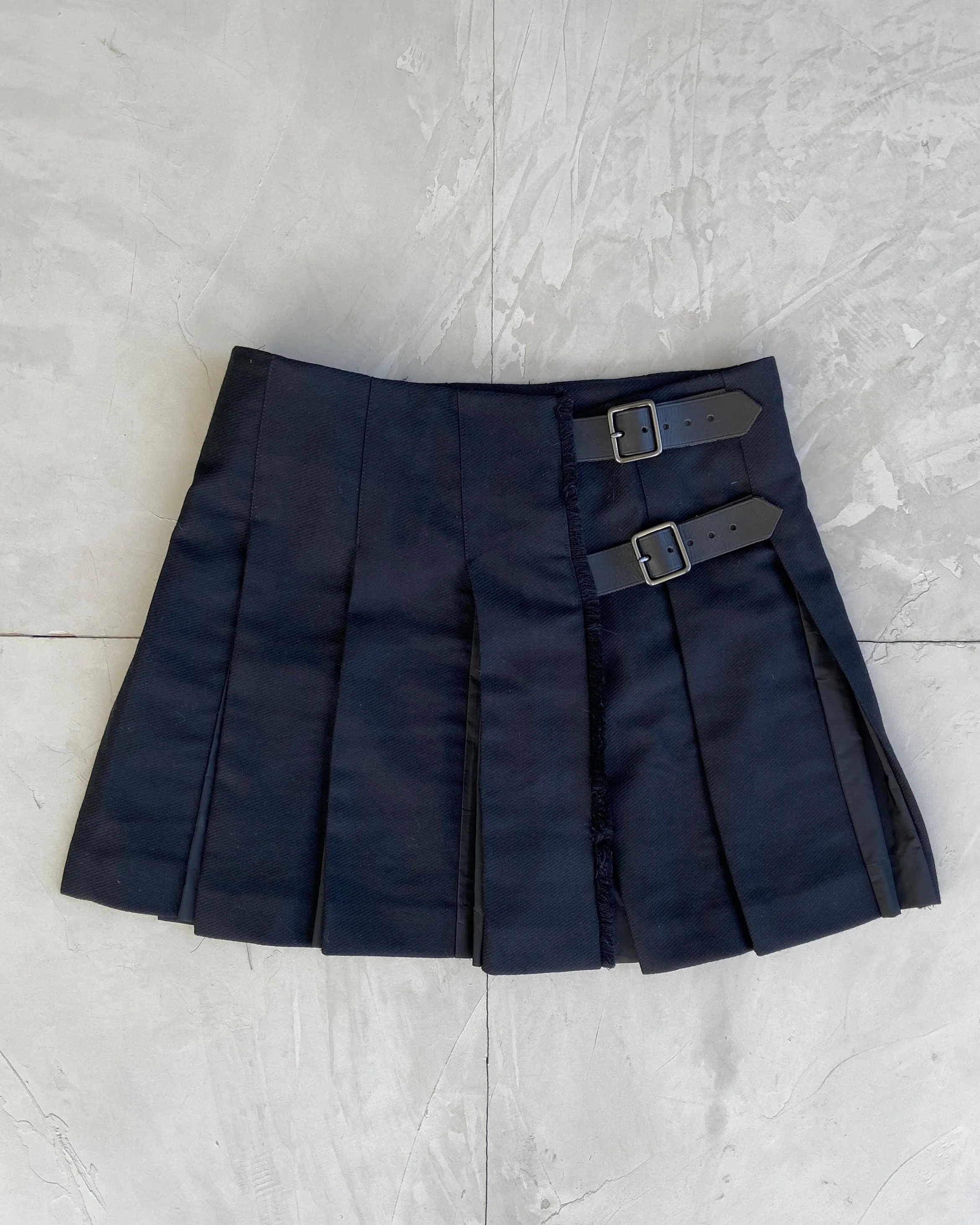 BURBERRY PLEATED WRAP SKIRT - M