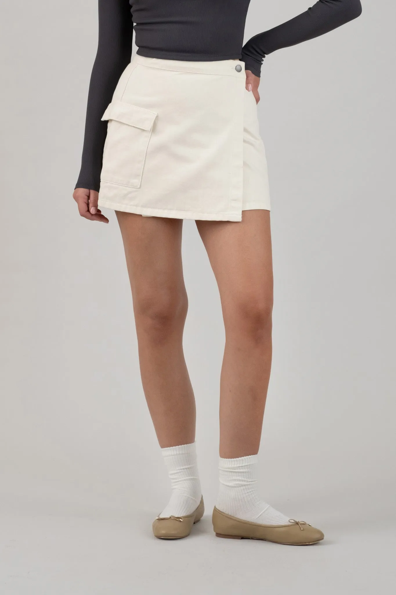 DENIM WRAP CARGO MINI SKIRT