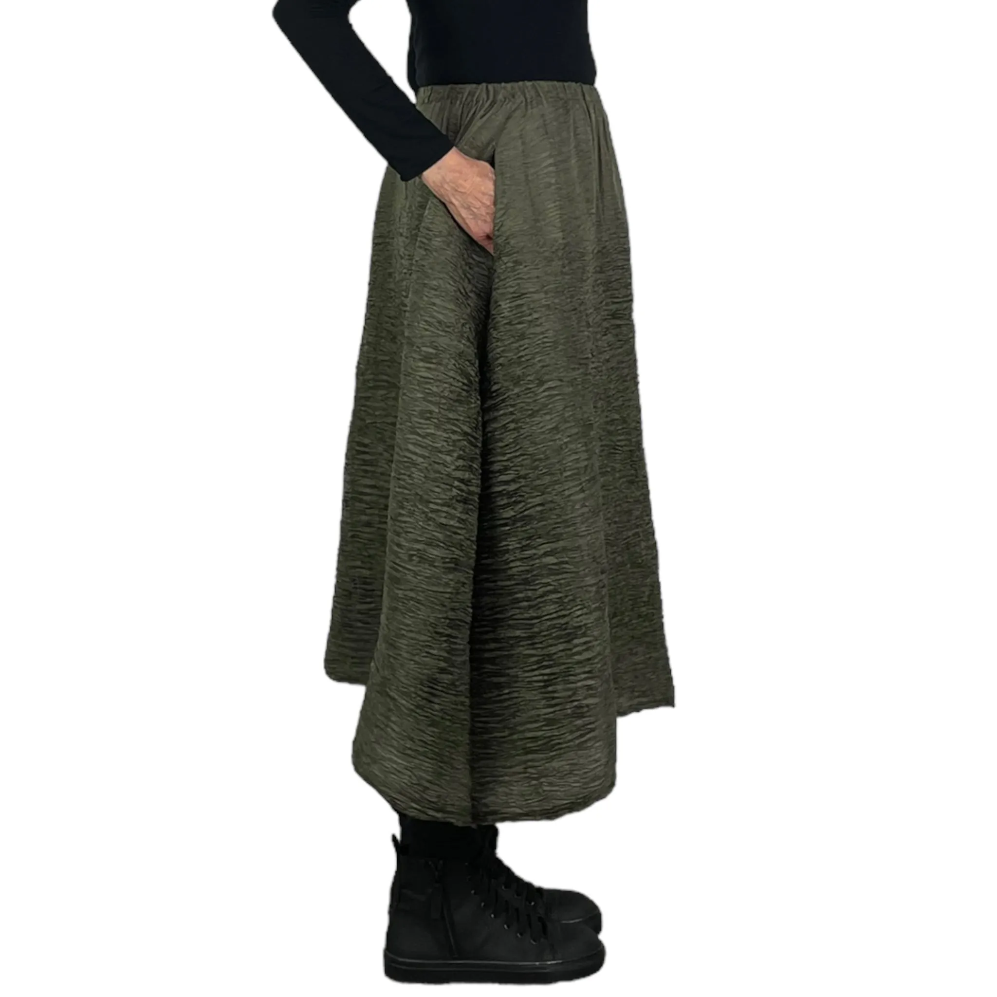 HORIZONTAL PLEAT FULL SKIRT