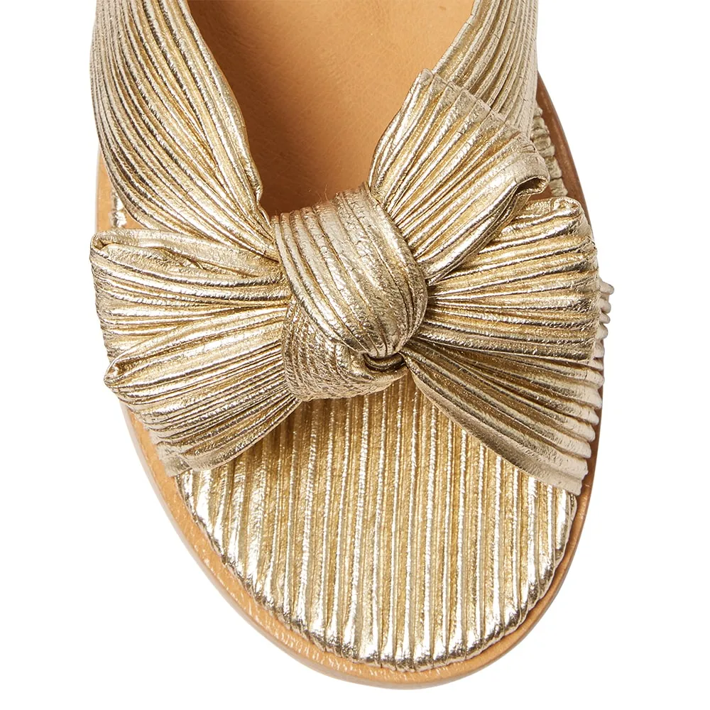 Rhapsody Flat in Gold Pleat