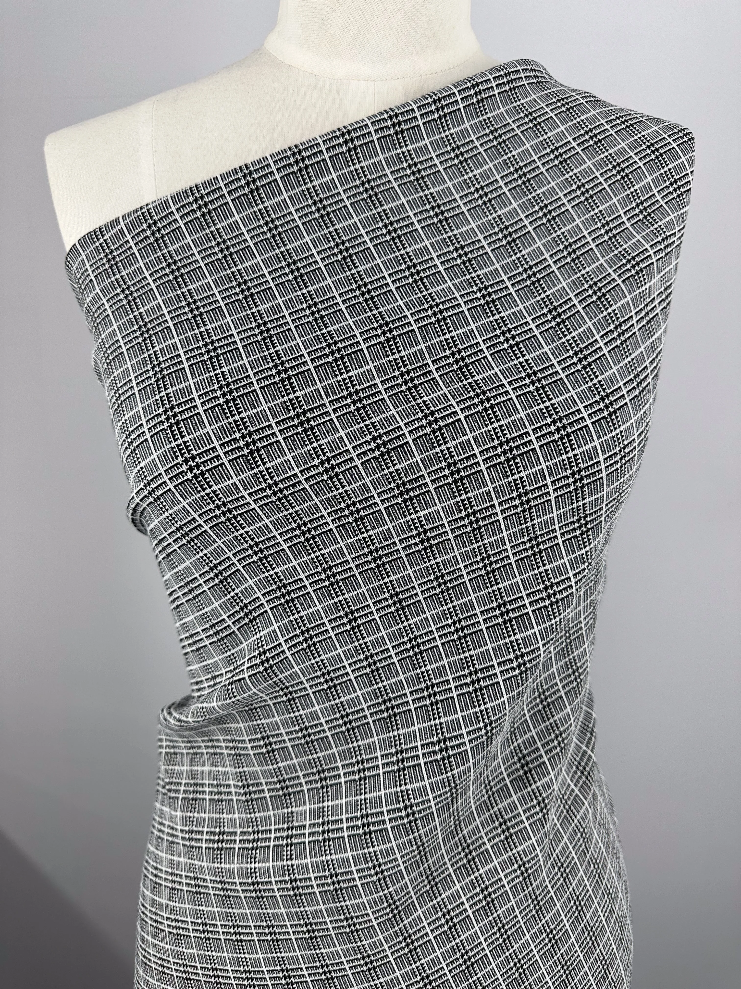 Textured Bengaline - Plaidly - 150cm